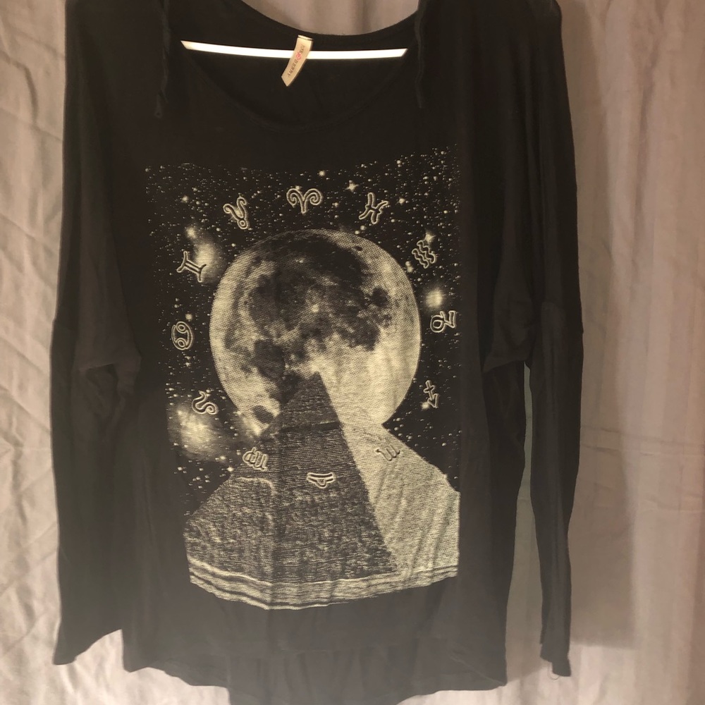 Long sleeve astrology shirt